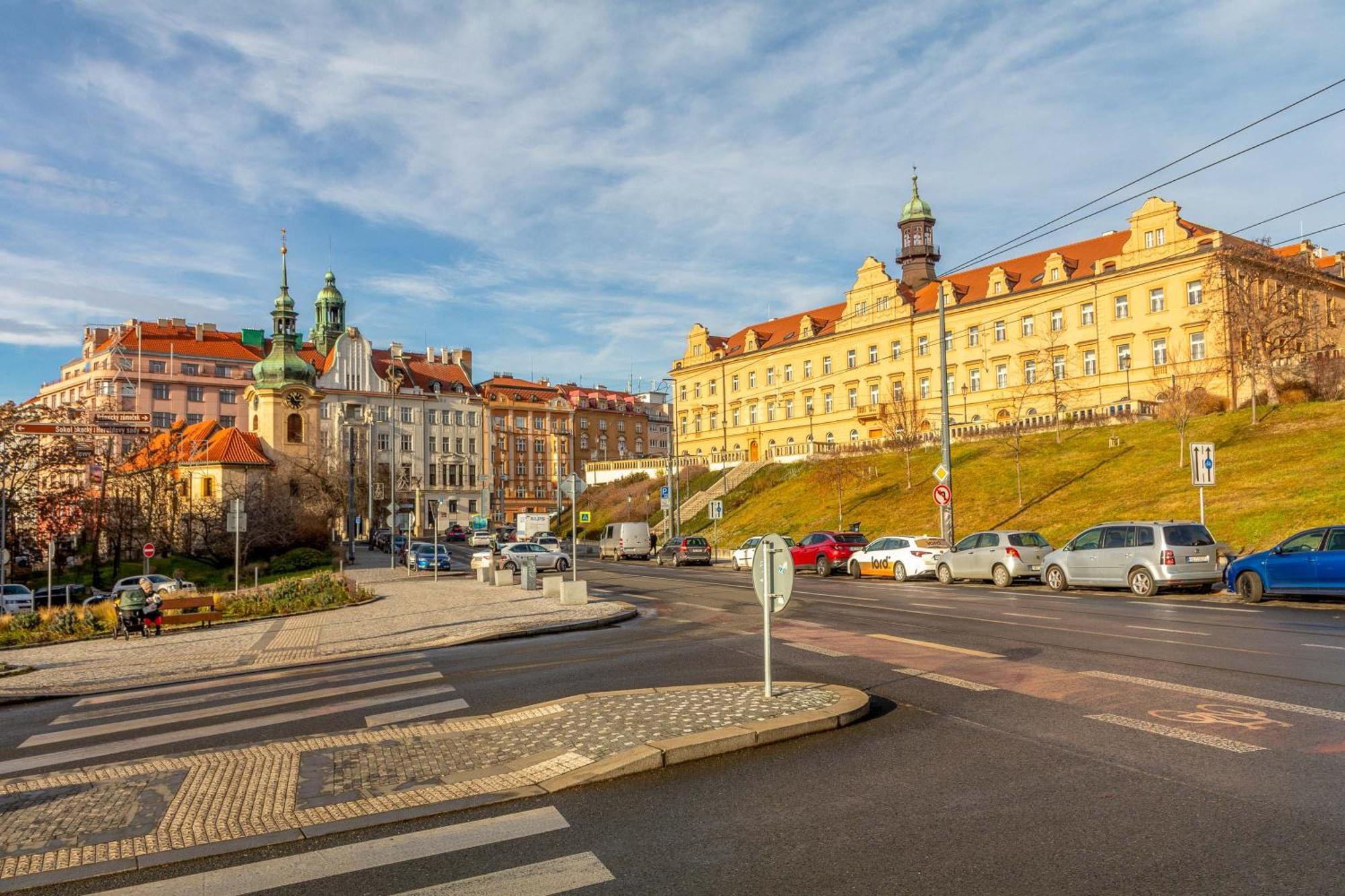 Apartment Sunny Luxury Grebovka