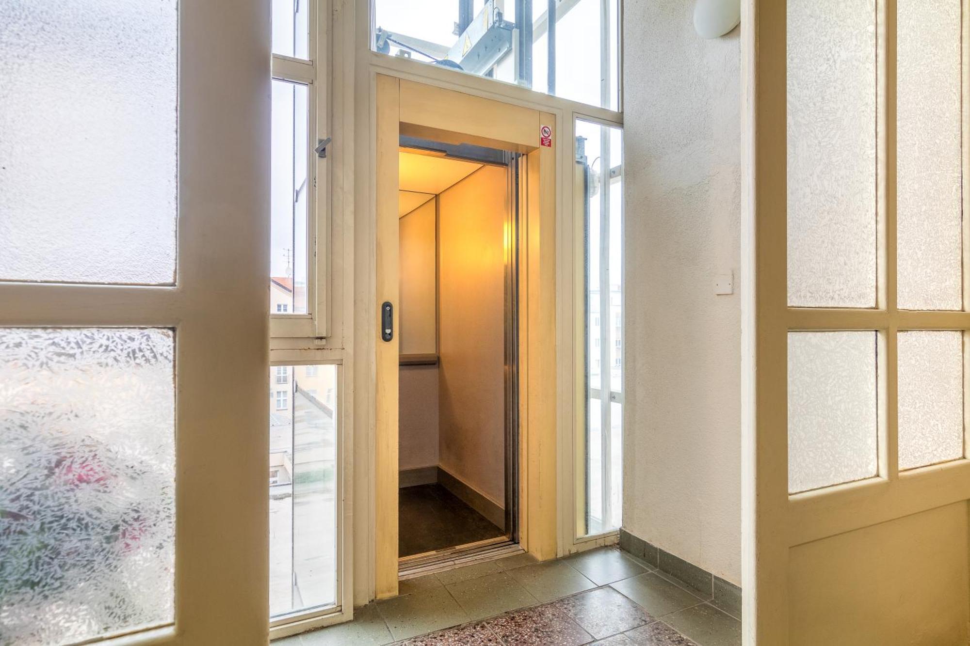 Sunny Luxury Grebovka Apartment